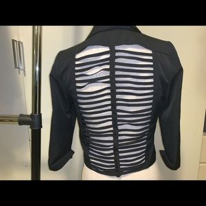 Cropped funky blazer